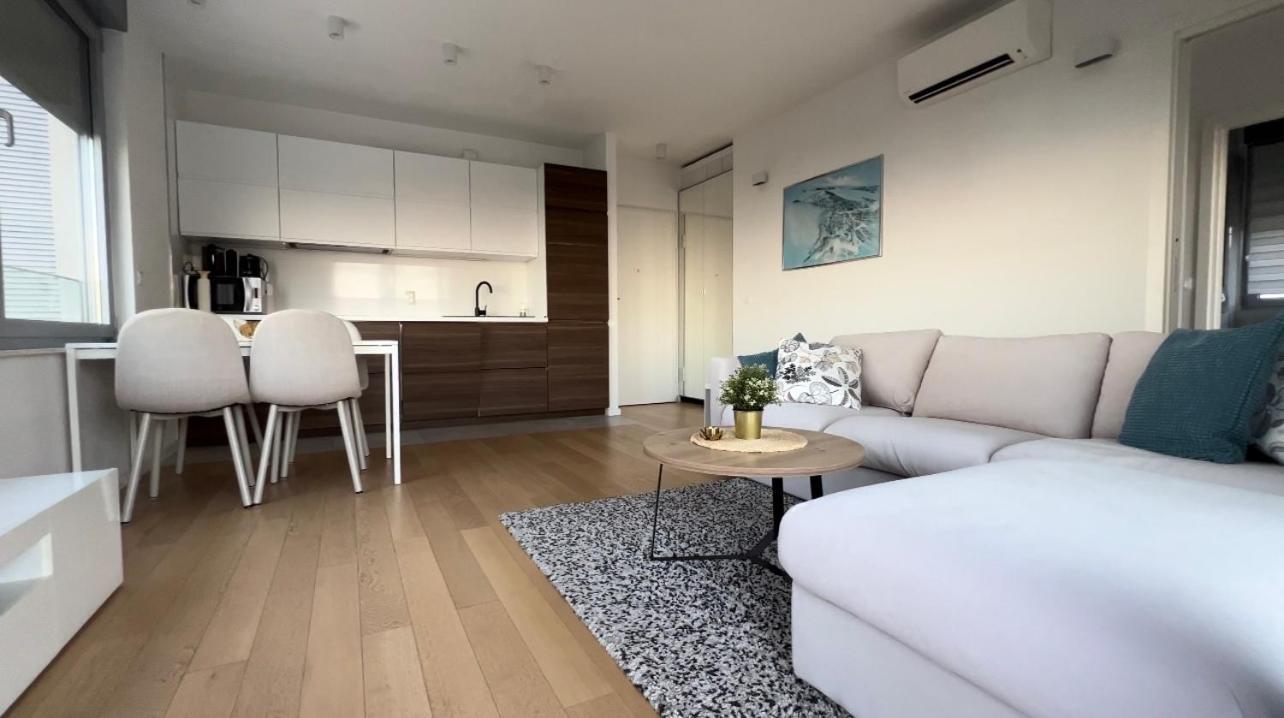 Splendid Split View Apartment ภายนอก รูปภาพ